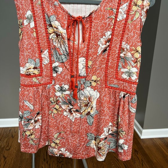 DANIEL RAINN Micaela Embroidery Detail Tassel Knit Top - Picture 4 of 6